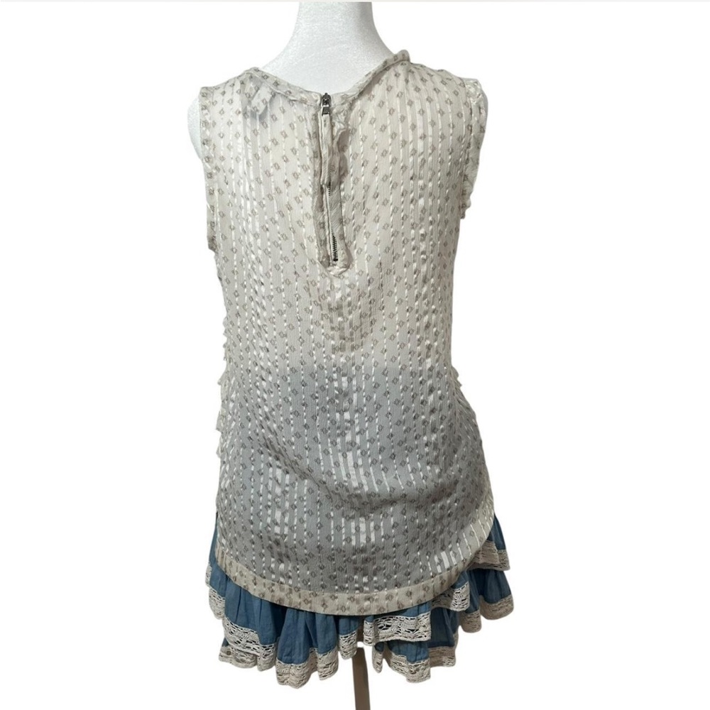 Marc Jacob’s Ruffle Top - Picture 3 of 7